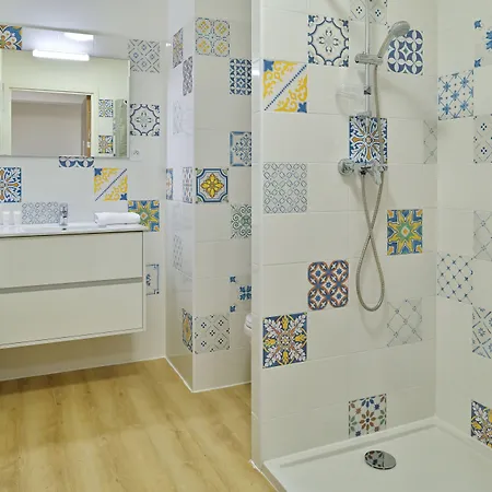 Easy 2* Ajaccio (Corsica)