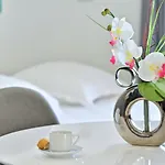 Apart-hotel Easy 2*