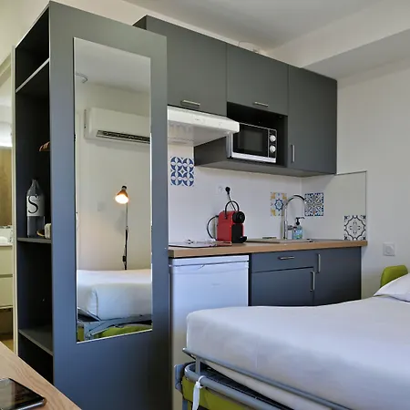 Easy Apart-hotel 2*
